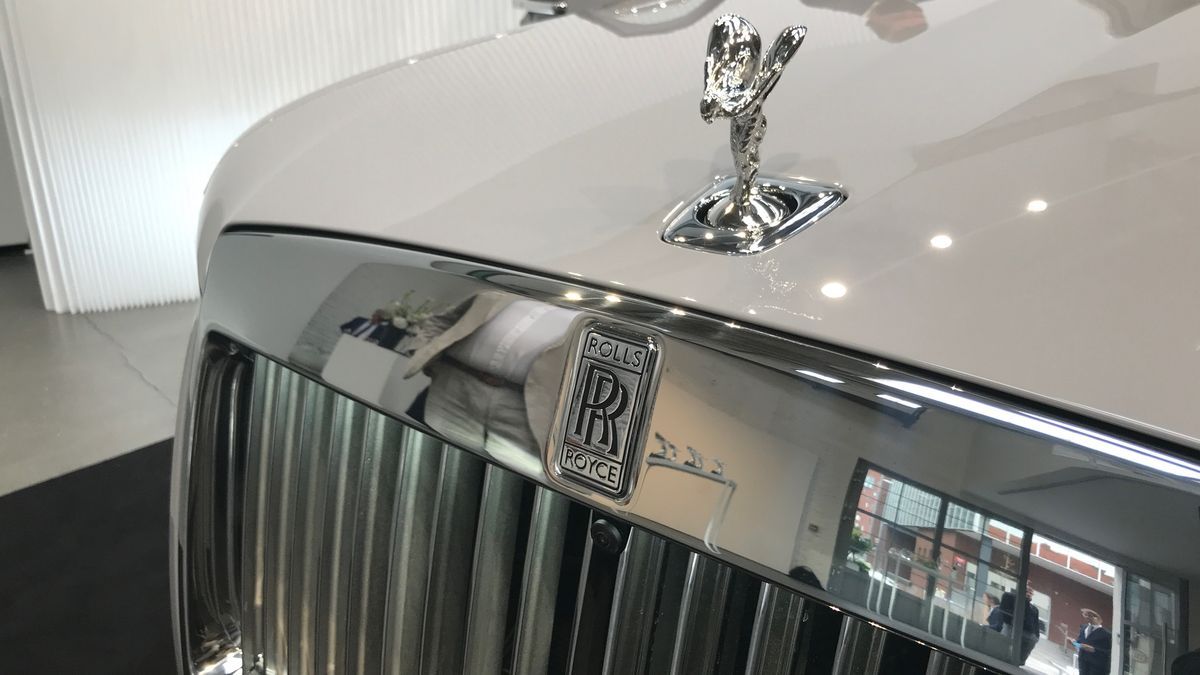 Prohlédněte si nejnovější Rolls-Royce. V Praze měl evropskou premiéru
